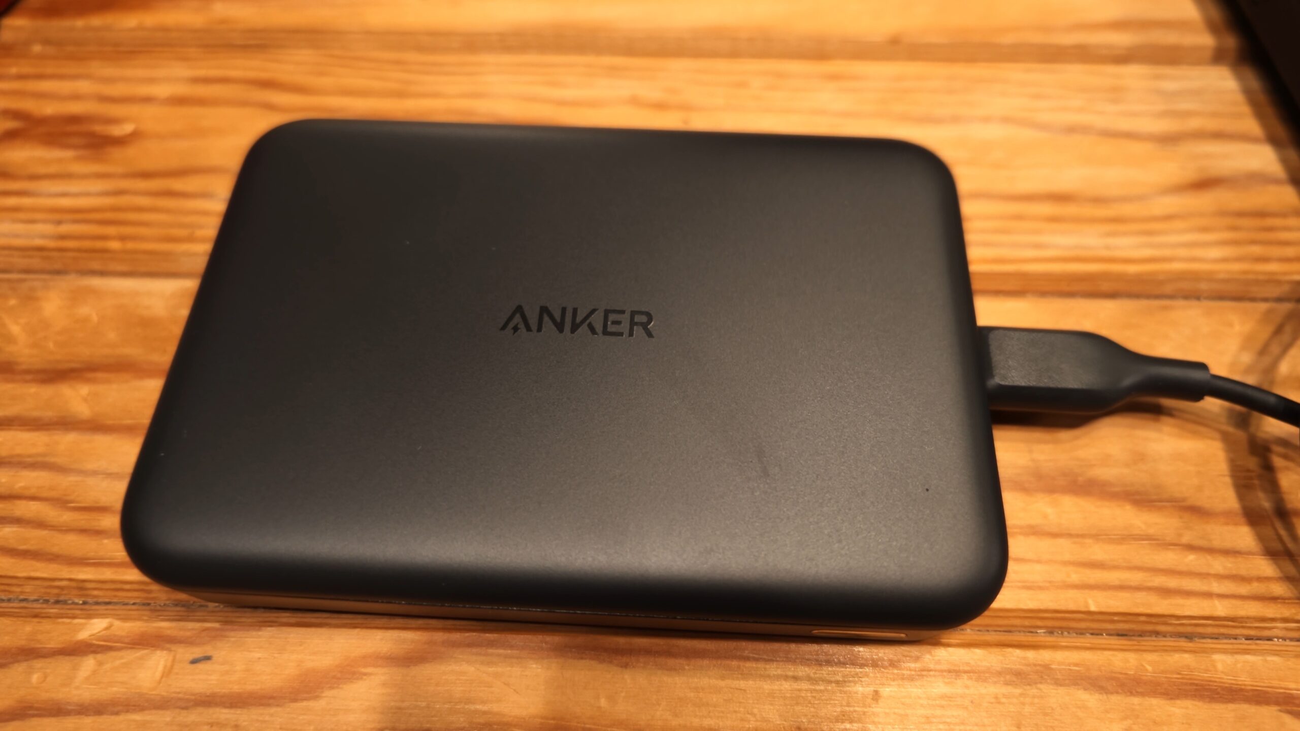 Anker Nano Power Bank (MagGo, Plus) ブラックの本体